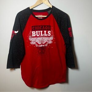 Chicago Bulls 3/4 sleeve raglan NBA T-Shirt Women’s M Sports Basketball Team